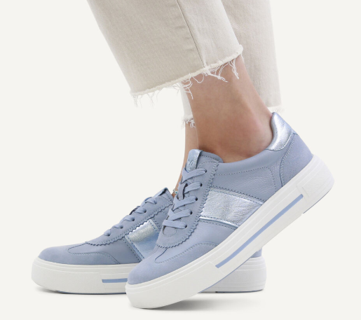 Sneaker